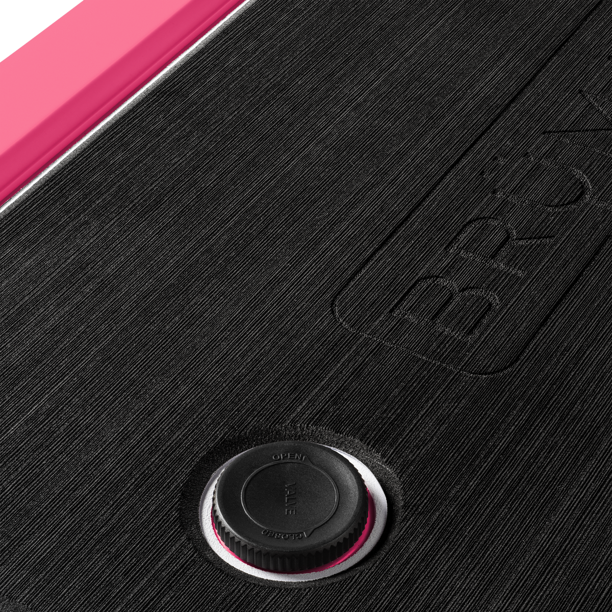 brutank-g3 brutank-55qt-neonpink-vent.png